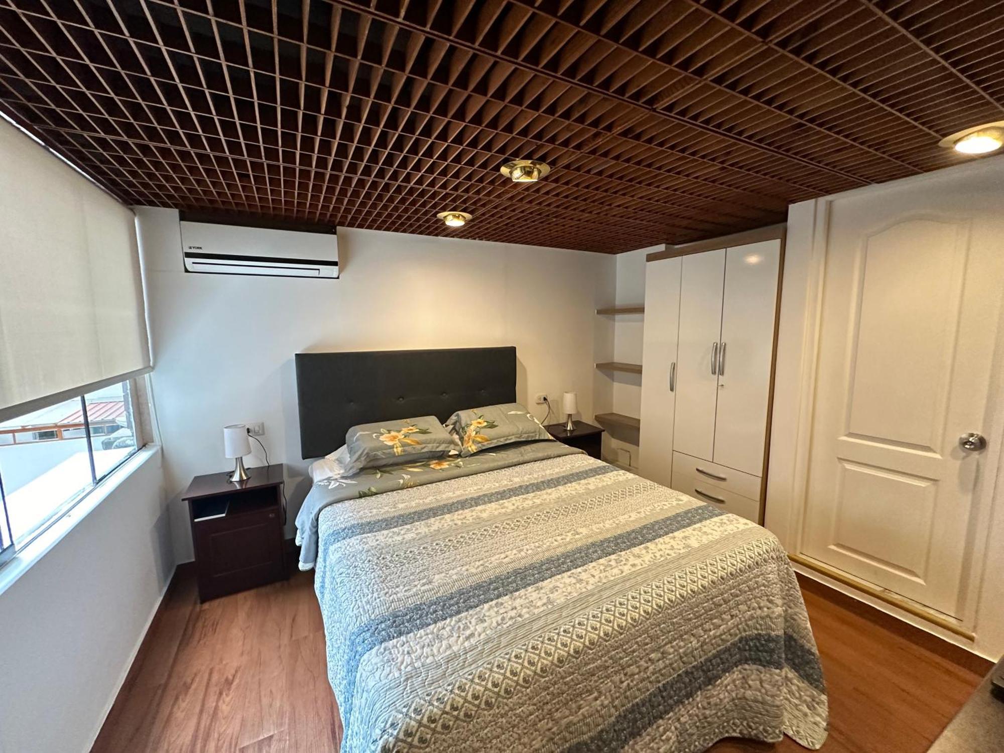 2- Amplio Departamento Remodelado En Miraflores * Lima
